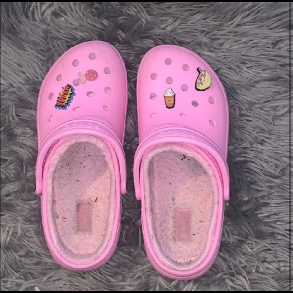 crocs